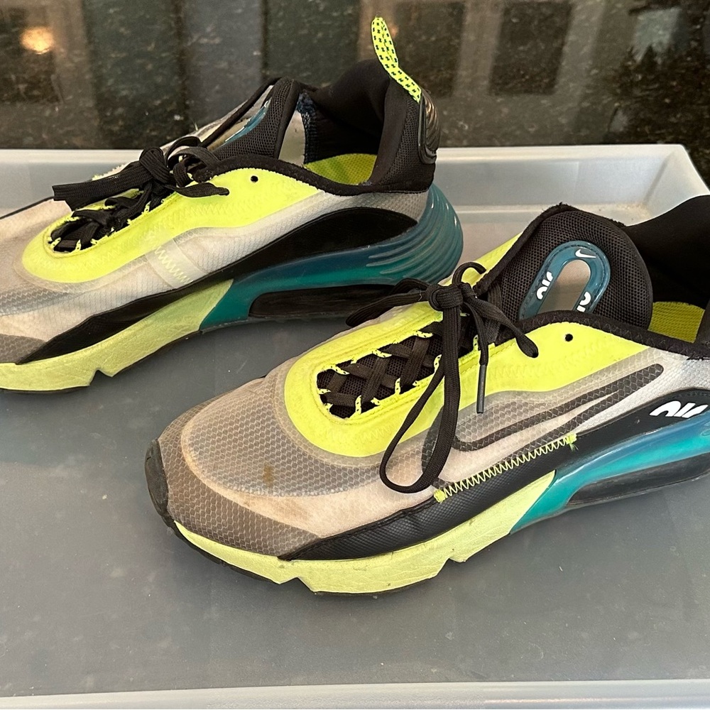Nike Air Max 2090 Size 8 Men’s
